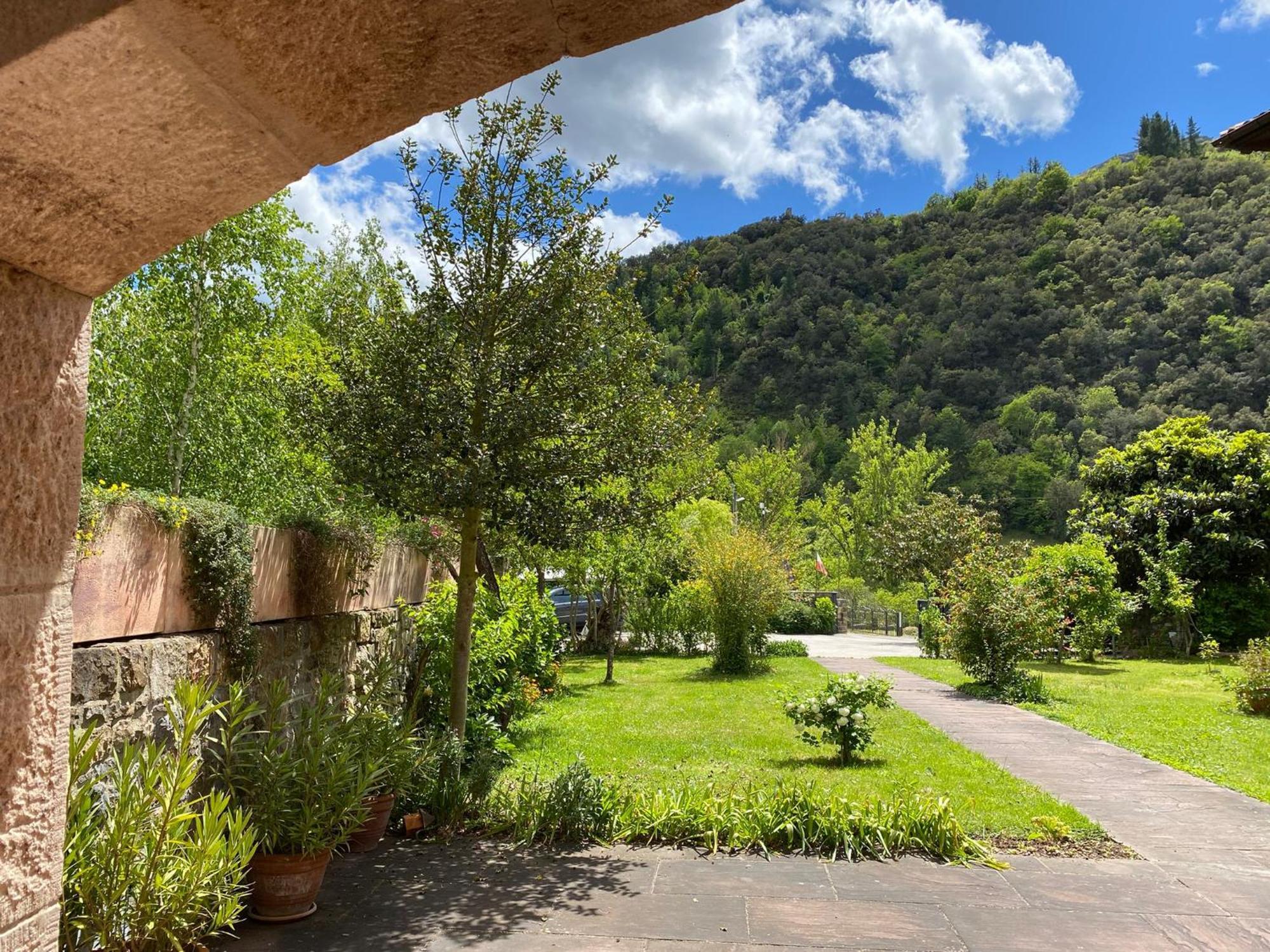 Picos De Europa Suites And Rooms Turieno Exterior foto