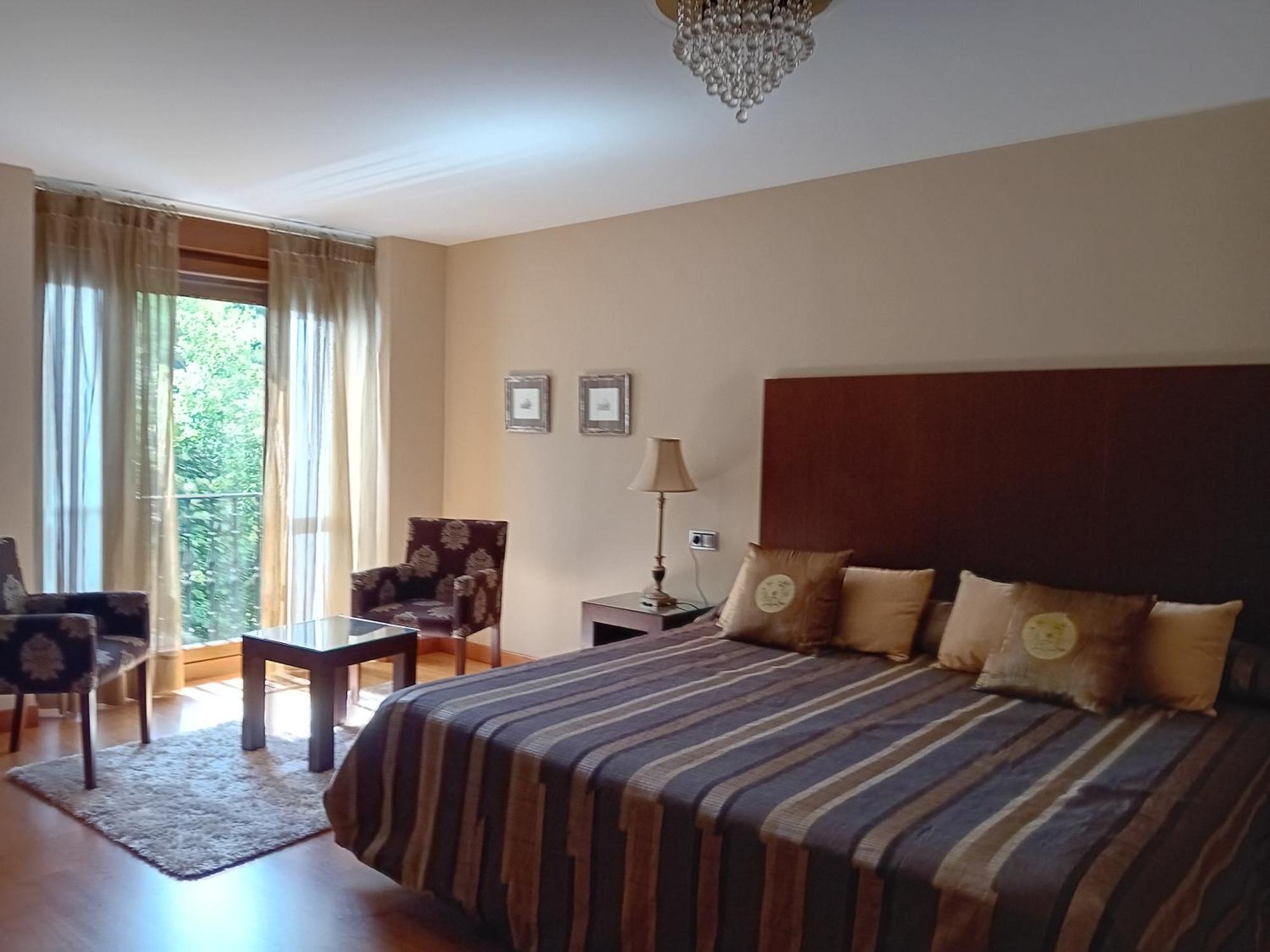 Picos De Europa Suites And Rooms Turieno Exterior foto